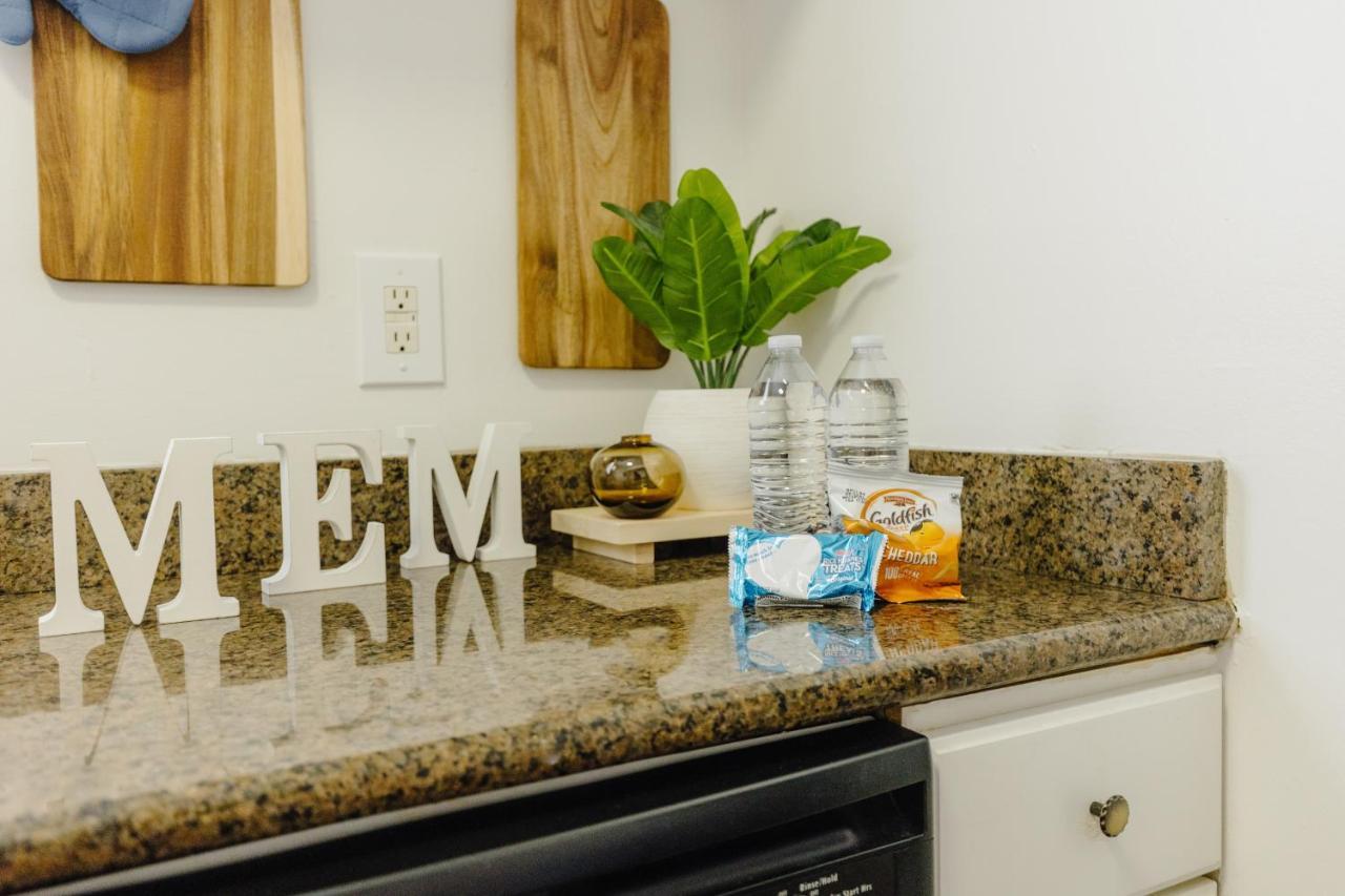 Centrally Located 2Br Overton Square Unit 2 Fast Wifi Free Parking Yes Pets ممفيس المظهر الخارجي الصورة